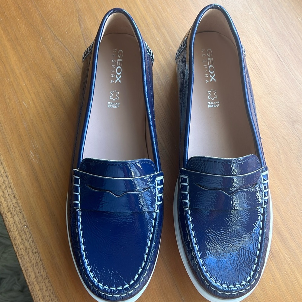 Like New.   Geox Genova Moc Toe Loafer.